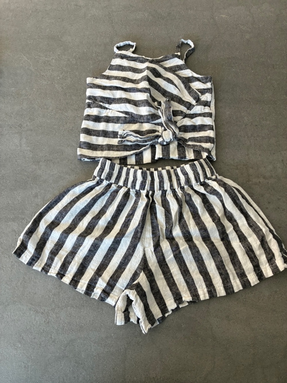 Girls linen stripe short set